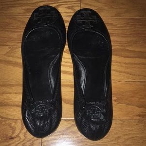 Black Tory Burch flats. Good condition.